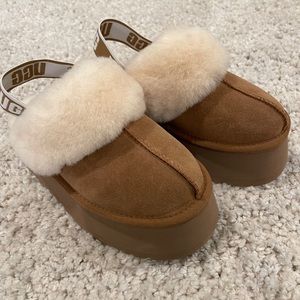 NIB UGG Funkette platform clog slipper 5 Chestnut